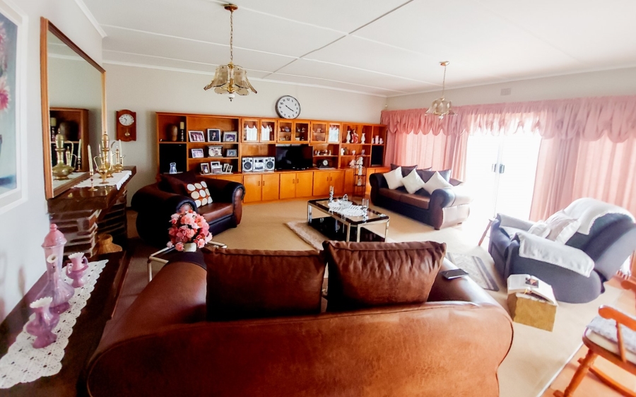 4 Bedroom Property for Sale in Port Nolloth Northern Cape
